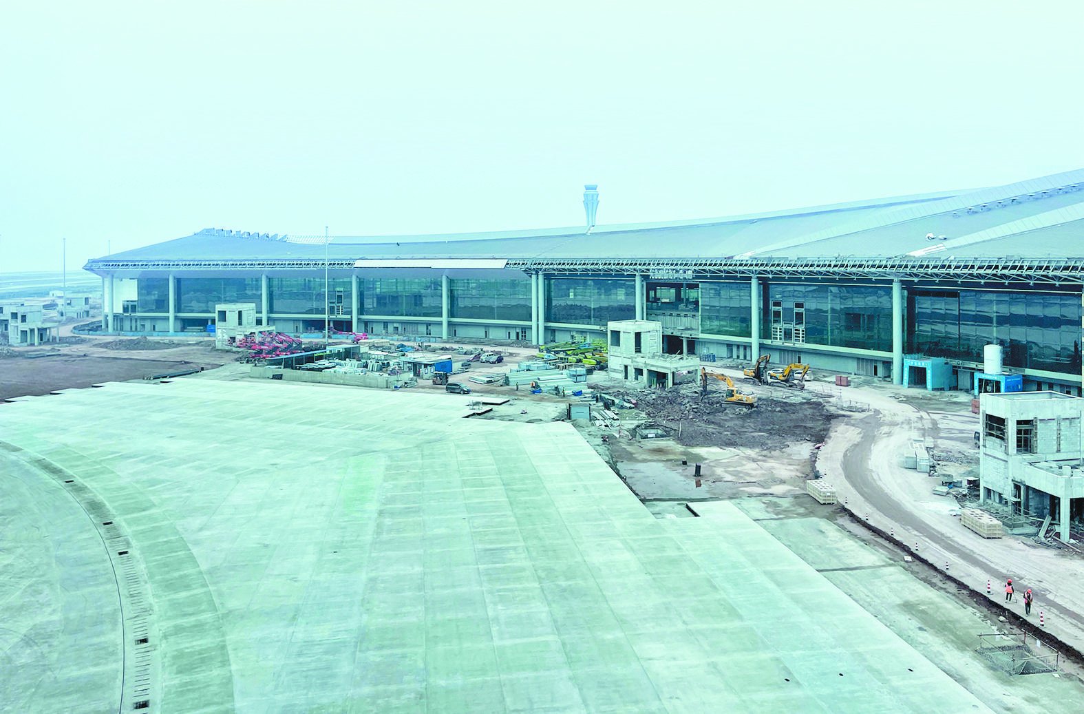 春節(jié)臨近不松勁，近700名建設(shè)者加緊施工